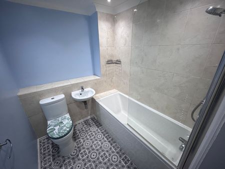 2 bedroom terraced house to rent - Photo 5