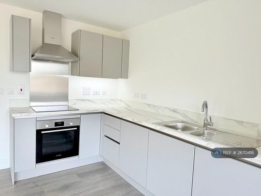 2 bedroom flat to rent - Photo 1