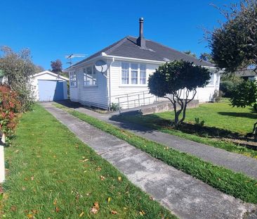 Tidy 4 bedroom - Photo 2