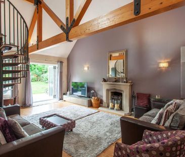 4 bedroom detached house to rent - Photo 2