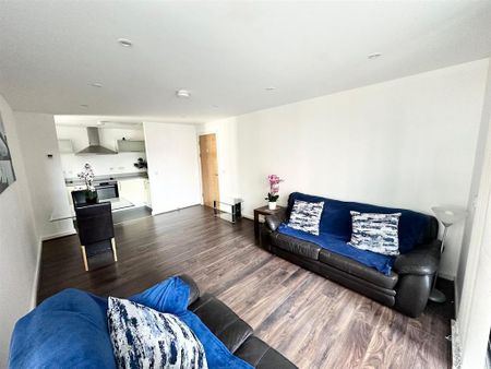 2 bedroom apartment to rent - Photo 2