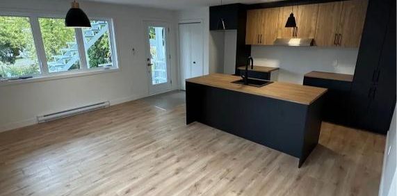 Tres bel appartement 2 chambres et 1 salle de bain - Photo 2