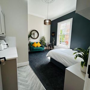 Studios, 7, Avenham Terrace, Preston - Photo 2