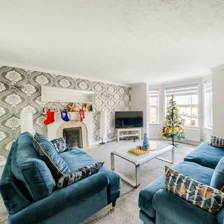 Detached house to rent on - Photo 1