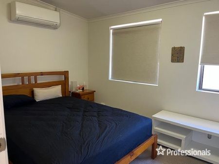 **FURNISHED UNIT - ELECTRICITY & WATER INCLUDED** - Photo 4