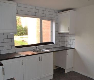 3 bedroom terraced house to rent - Photo 6