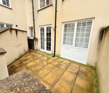 Sherborne Road, Yeovil, Somerset - Photo 2