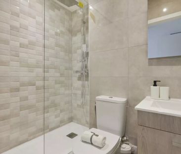 Room for rent in 7-bedroom apartment in Lisbon - Photo 6