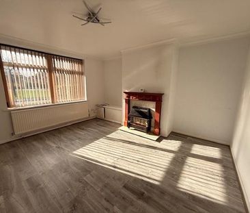 2 bedroom end of terrace house to rent - Photo 4