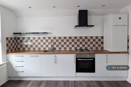 1 bedroom flat to rent - Photo 5