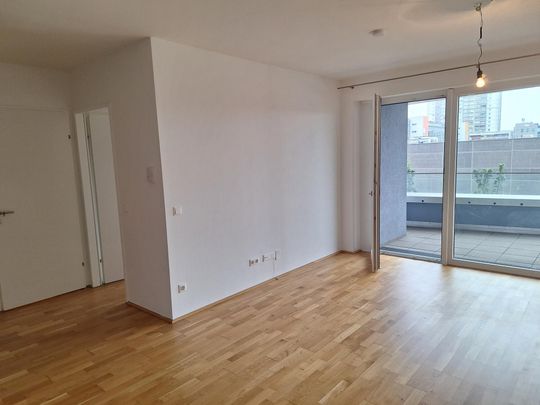 Wohnen über den Dächern von Linz - ideale 2 Zi-Wohnung! - Photo 1