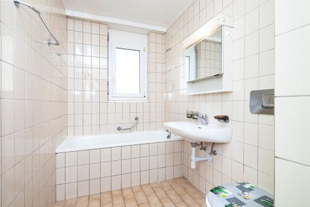 Grand logement offrant beaucoup d'espace et de lumière - Foto 3
