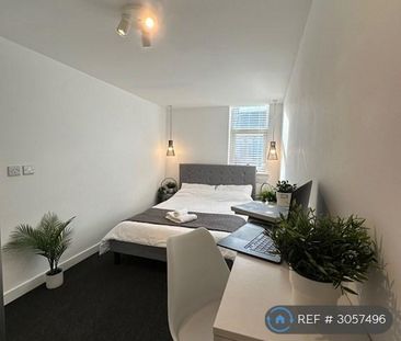 1 bedroom in a house share to rent - Photo 3