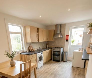 4 bedroom flat share to rent - Photo 6