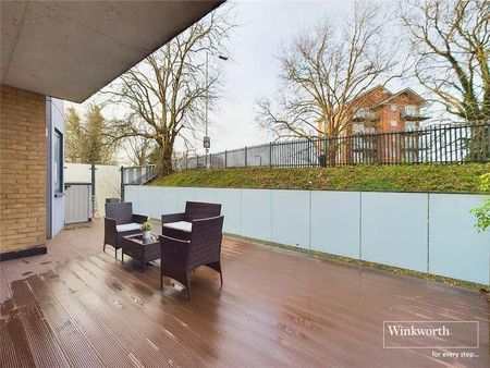 Riverside View, Berkeley Avenue, Reading, RG1 - Photo 3