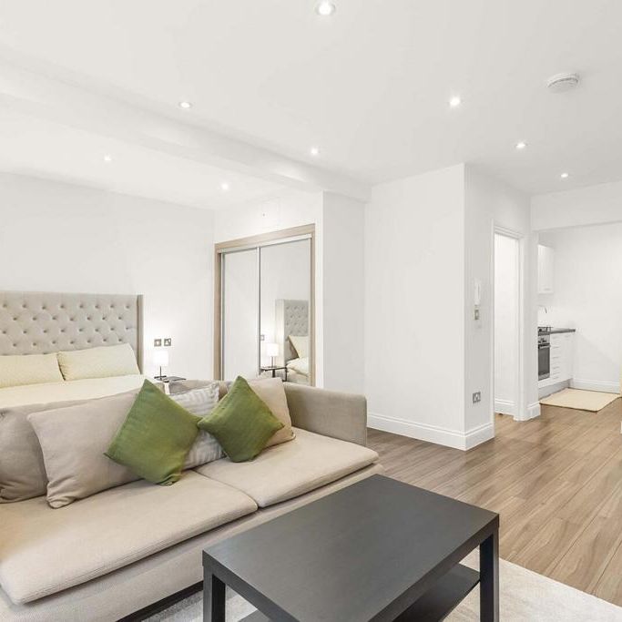 Studio to rent - Photo 1