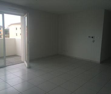 Location Appartement 3 pièces 64m² - Photo 3