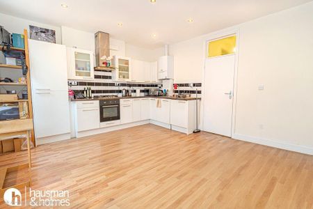 1 bedroom flat to rent - Photo 4
