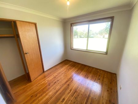 BIG HOUSE WITH A POOL!!! - Photo 5