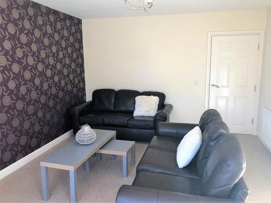 1 bedroom in a house share to rent - Photo 1