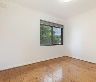 Prime Bell Street Townhouse – Walk to Pentridge Precinct & Merri Cr... - Photo 3