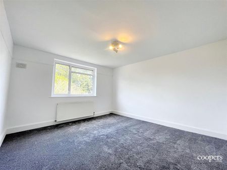 Swakeleys Road, Ickenham, UB10 - Photo 3