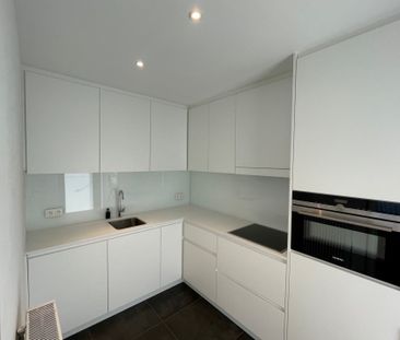 Modern gelijkvloersappartement op gunstige ligging met garagebox in... - Foto 3