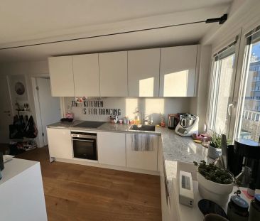 Modernes City-Apartment mit Stil: Design-Küche, Klimaanlage & Weitb... - Photo 3