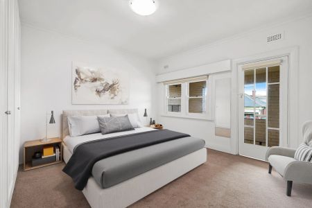 Two Bedroom Apartment Close to Beach - Photo 4