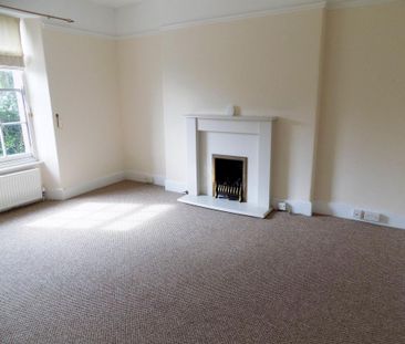 3 bedroom flat to rent - Photo 5