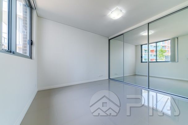 Spacious One Bedroom, Spectacular Specs, Perfect Size, Ultimate Value!! - Photo 1