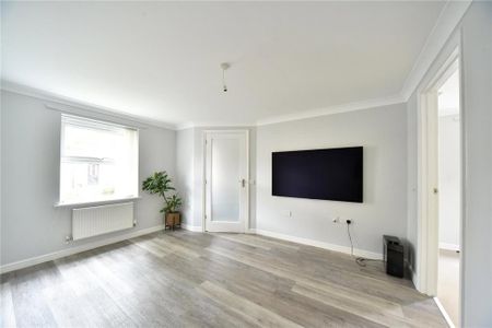2 bedroom semi-detached house to rent - Photo 3