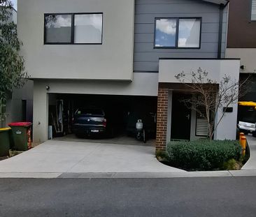 Bundoora - Photo 1
