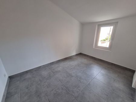 Location Appartement 2 pièces 26m² - Photo 4