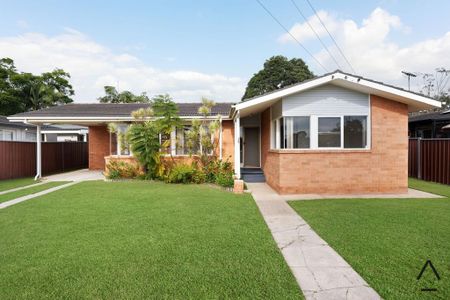 35 Birdwood Avenue, Wattle Grove NSW 2173 - House For Rent | Domain - Photo 5