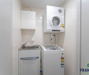 Modern one-bedroom apartment with study For Lease (Furnitures inclu... - Photo 5