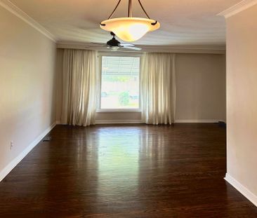 For Lease - 33 Yatesbury Road Unit# Upper Level, Toronto, Ontario - Photo 2
