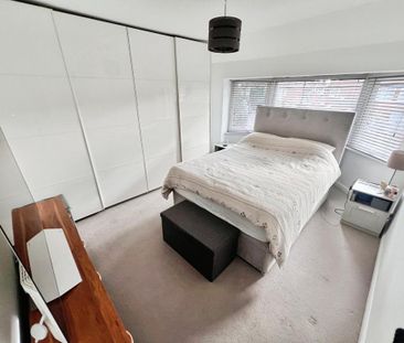 4 bedroom semi-detached house to rent - Photo 6