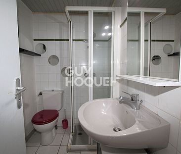 Appartement T2 à louer à l'année à 500m de la plage - Photo 2