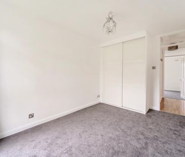 2 bedroom maisonette to rent - Photo 4