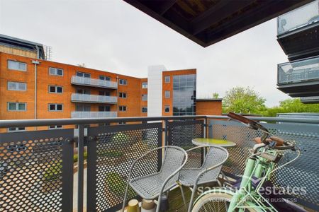 1 bedroom flat to rent - Photo 4