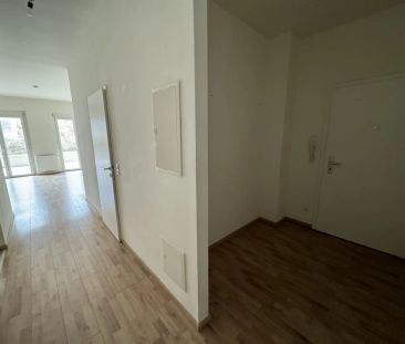 Kompakte günstige 2 -Zimmer Erdgeschoßwohnung mit 35 m² Terrasse- u... - Photo 1