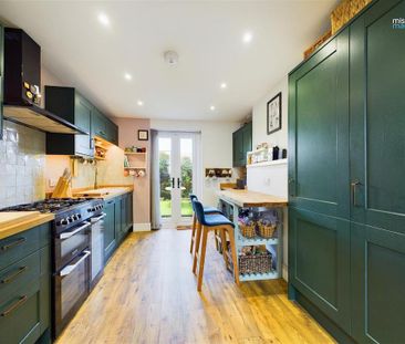 4 bedroom terraced house to rent - Photo 1