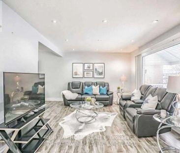 12 DELORAINE DRIVE - Photo 1