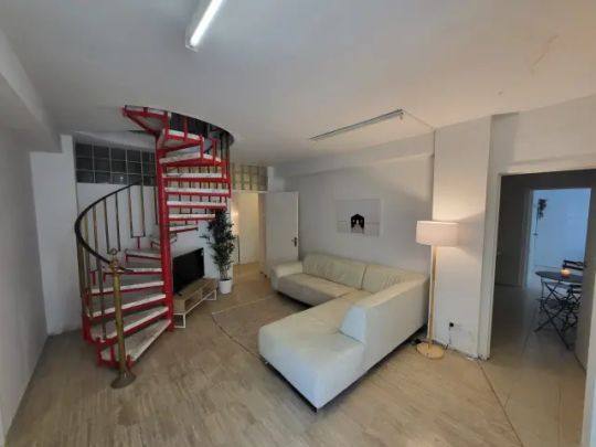 Room 1 #190 - Photo 1