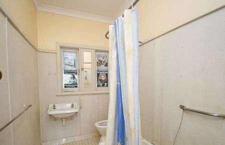 Two Bedroom Unit, Central Mandurah Location! - Photo 2