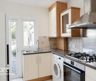 3 bedroom terraced house to rent - Photo 3