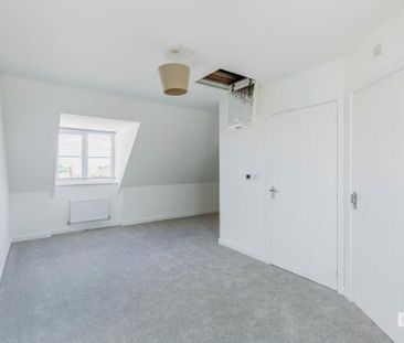 4 bedroom semi-detached house to rent - Photo 5