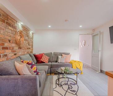 1 bedroom in a house share to rent - Photo 1
