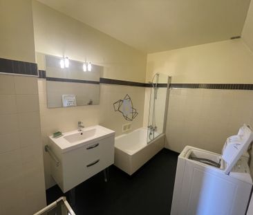 Location Appartement 1 pièce 40m² RODEZ 12000 - Photo 2